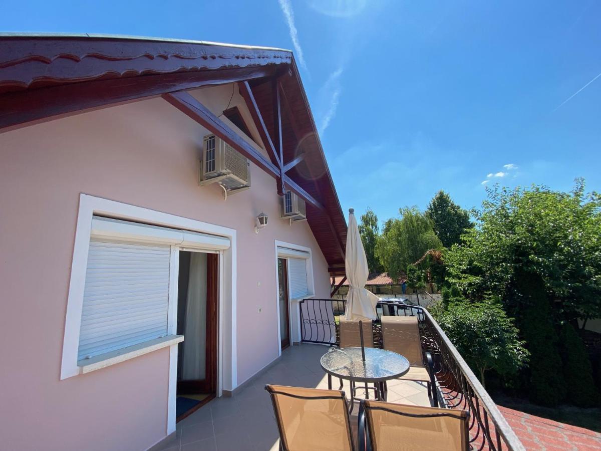 Do-Ti Apartmanhaz Balatonlelle Exterior foto