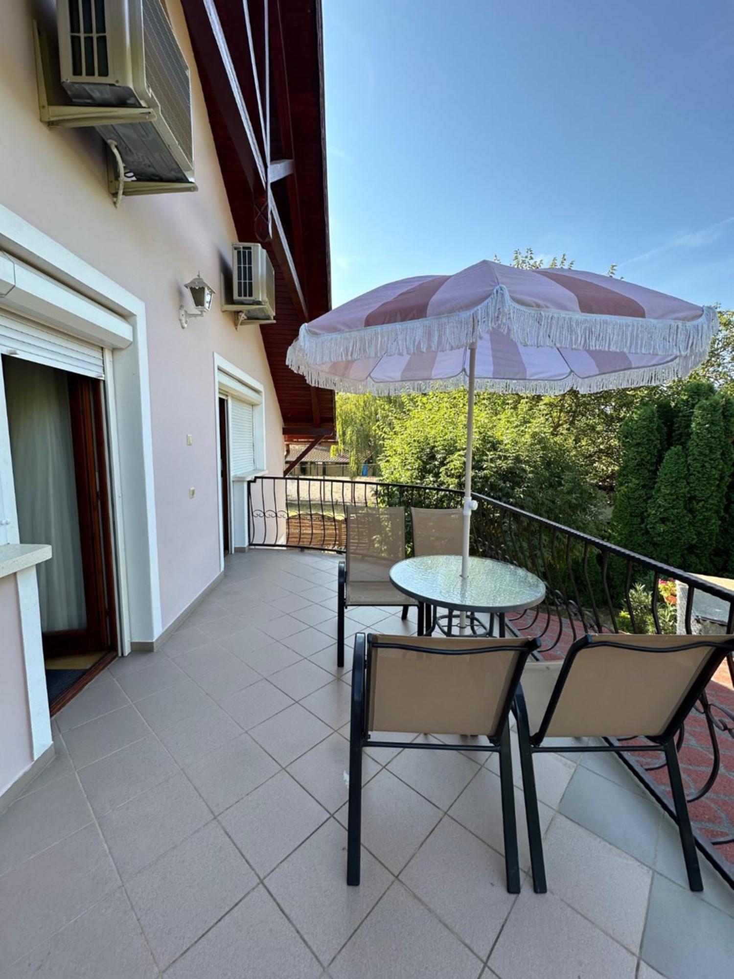 Do-Ti Apartmanhaz Balatonlelle Exterior foto